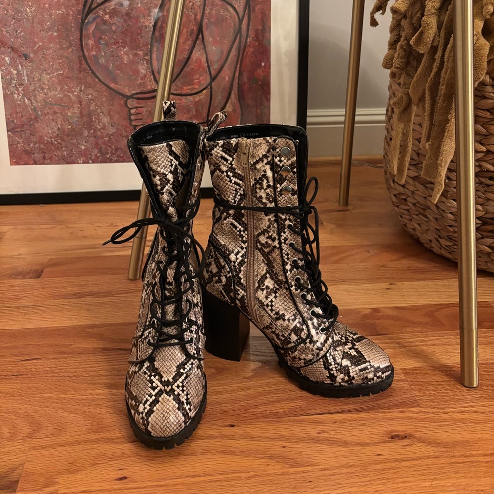 NWOT MIA Black and Tan Snakeskin Lace-Up Boots